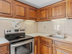 40 C Washington Park Drive 12, Andover MA 01810