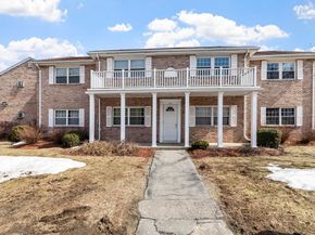 40 C Washington Park Drive 12, Andover MA 01810