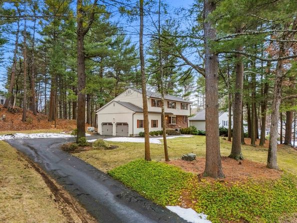 2 Garfield Ln W, Andover MA 01810
