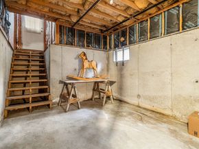 2 Garfield Ln W, Andover MA 01810