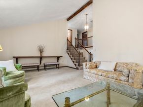 2 Garfield Ln W, Andover MA 01810