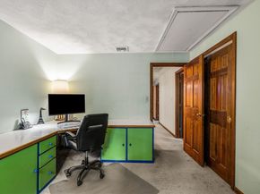 2 Garfield Ln W, Andover MA 01810