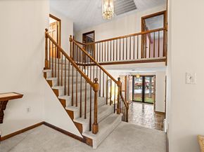 2 Garfield Ln W, Andover MA 01810