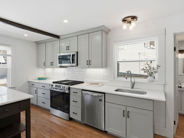 18 Wadsworth St, Danvers MA 01923