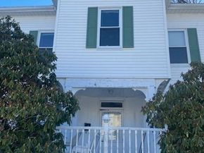 32 Vernon St, Waltham MA 02453