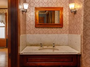 196 Chestnut Street, Gardner MA 01440