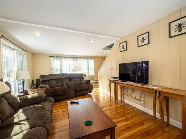94 Boxford St, North Andover MA 01845