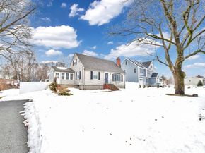 153 Colburn St, Dedham MA 02026
