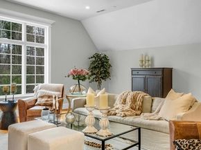 12 Robert Dr 12, Andover MA 01810