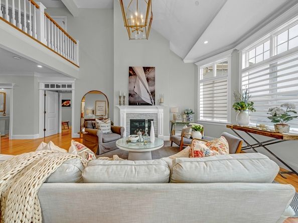 12 Robert Dr 12, Andover MA 01810