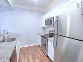 2 Arden Mills Way 2201, Fitchburg MA 01420