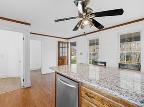 10 Charles St, West Bridgewater MA 02379
