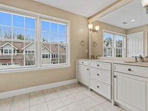 900 Lynnfield Street 37, Lynnfield MA 01940