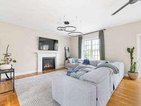 656 Shining Rock Dr, Northbridge MA 01534