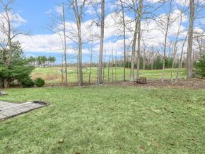 656 Shining Rock Dr, Northbridge MA 01534