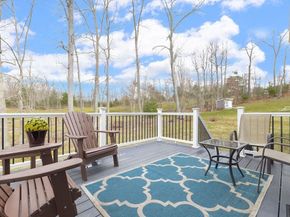 656 Shining Rock Dr, Northbridge MA 01534