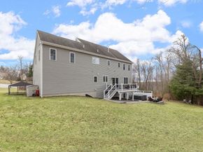 656 Shining Rock Dr, Northbridge MA 01534