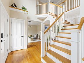656 Shining Rock Dr, Northbridge MA 01534
