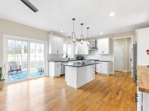 656 Shining Rock Dr, Northbridge MA 01534