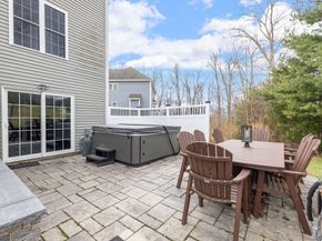 656 Shining Rock Dr, Northbridge MA 01534