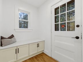 1806 Beacon St, Newton MA 02468