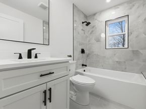 1806 Beacon St, Newton MA 02468