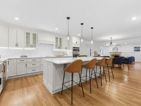 1806 Beacon St, Newton MA 02468