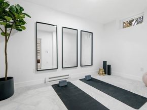 1806 Beacon St, Newton MA 02468