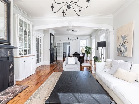 27 Saint James St, Boston MA 02119