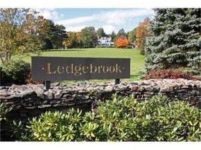 213 Nahanton St 213, Newton MA 02459