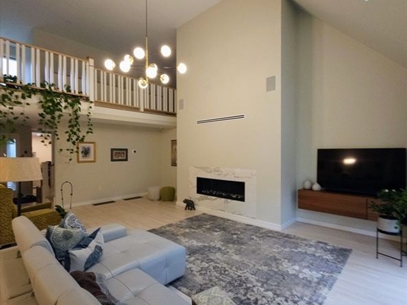 213 Nahanton St 213, Newton MA 02459