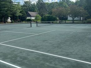 213 Nahanton St 213, Newton MA 02459