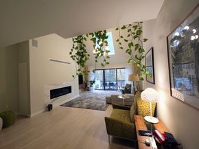 213 Nahanton St 213, Newton MA 02459