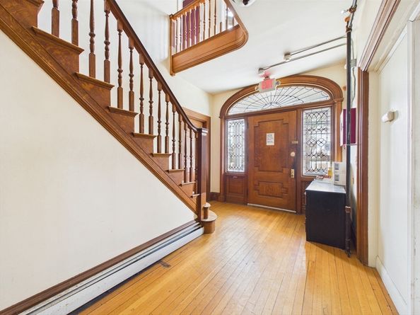 26 South St, Brockton MA 02301