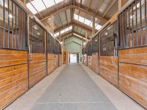 190 Hardwick, Petersham MA 01366