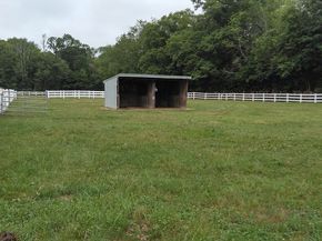 190 Hardwick, Petersham MA 01366