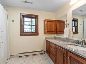 190 Hardwick, Petersham MA 01366
