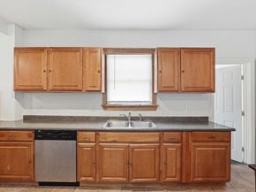 25 East St, Grafton MA 01536