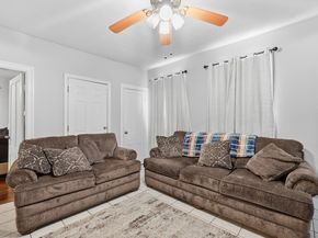 25 East St, Grafton MA 01536