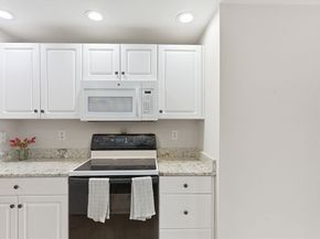 10 Westminster Dr 10, Marlborough MA 01752