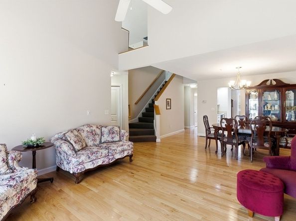 10 Westminster Dr 10, Marlborough MA 01752