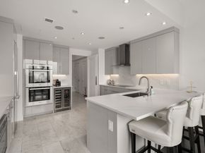 1 Avery PH2B, Boston MA 02111