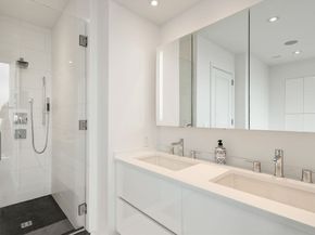 1 Avery PH2B, Boston MA 02111