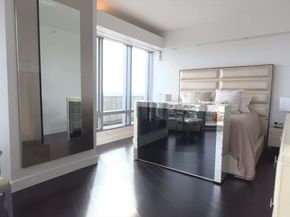 1 Avery PH2B, Boston MA 02111