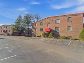 1011 Main St 5, Woburn MA 01801