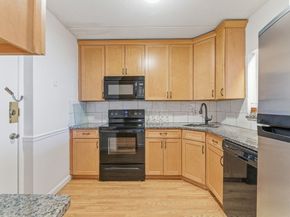 1011 Main St 5, Woburn MA 01801