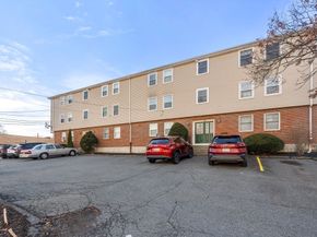 25 Rockland St 5, Boston MA 02132