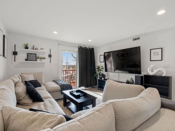 25 Rockland St 5, Boston MA 02132