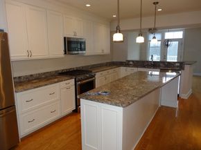 30 Taylor 3011, Reading MA 01867