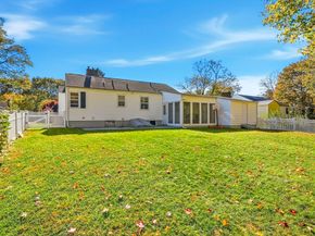 35 Woodway Dr, Shrewsbury MA 01545